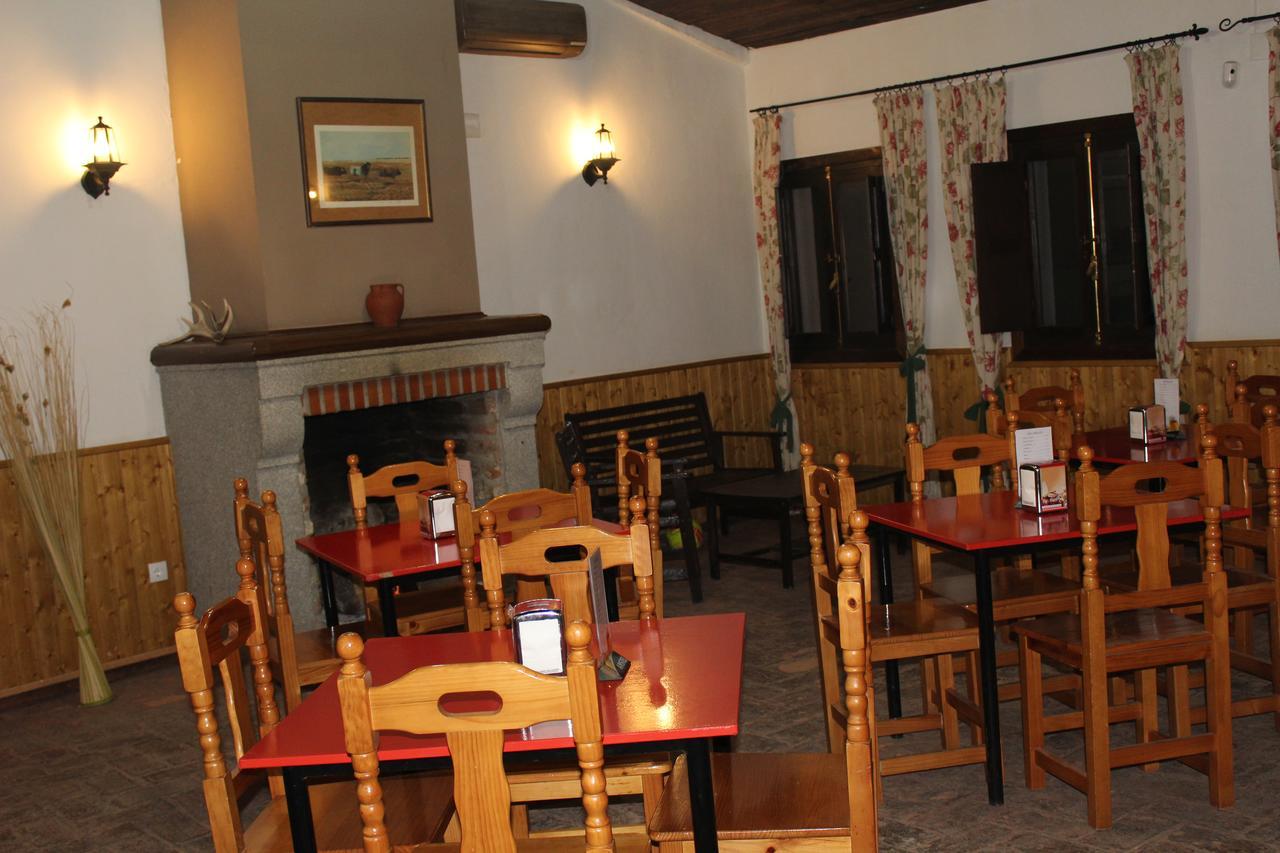 Hotel Rural Puerta De Monfrague Villarreal de San Carlos Eksteriør billede