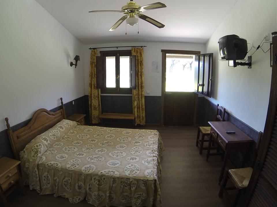 Hotel Rural Puerta De Monfrague Villarreal de San Carlos Eksteriør billede