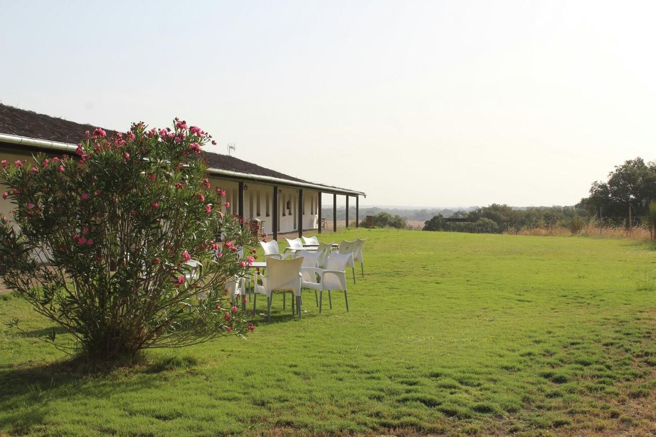 Hotel Rural Puerta De Monfrague Villarreal de San Carlos Eksteriør billede